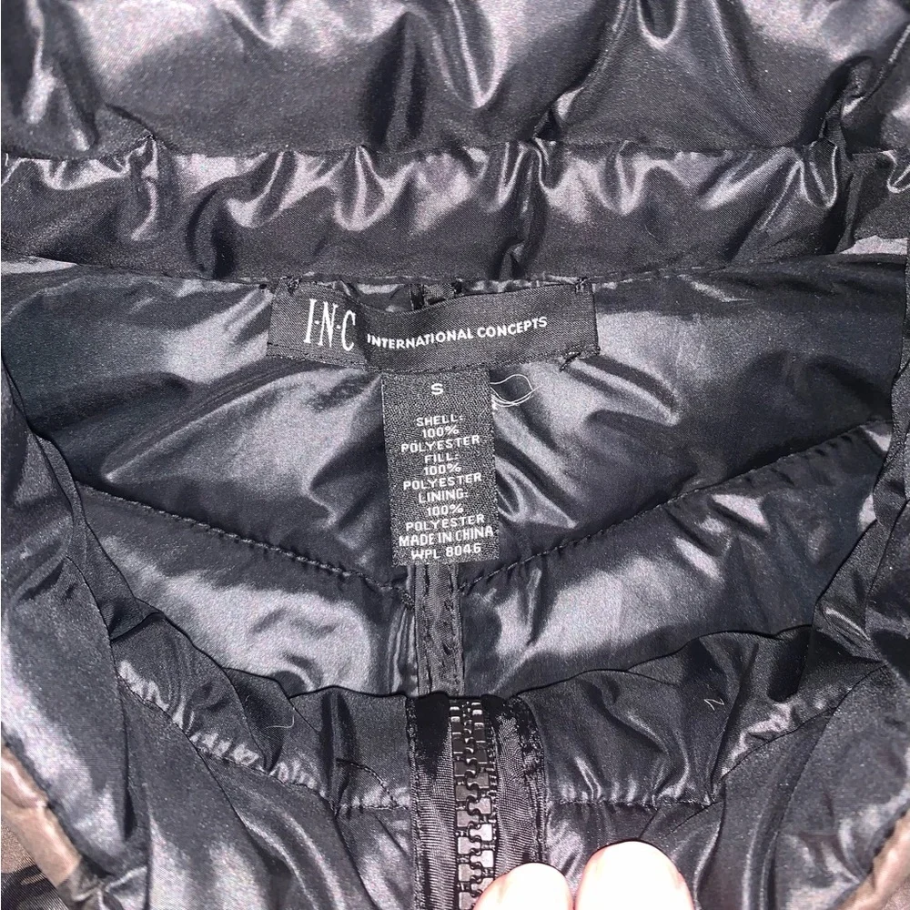 Dark Camouflage Army Quilted Zip Puffer Vest S Street Preppy Grunge Cozy INC - Picture 7 of 8